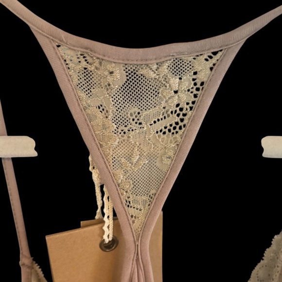 POL Cross Cross Lace Dress NWT - Picture 4 of 6